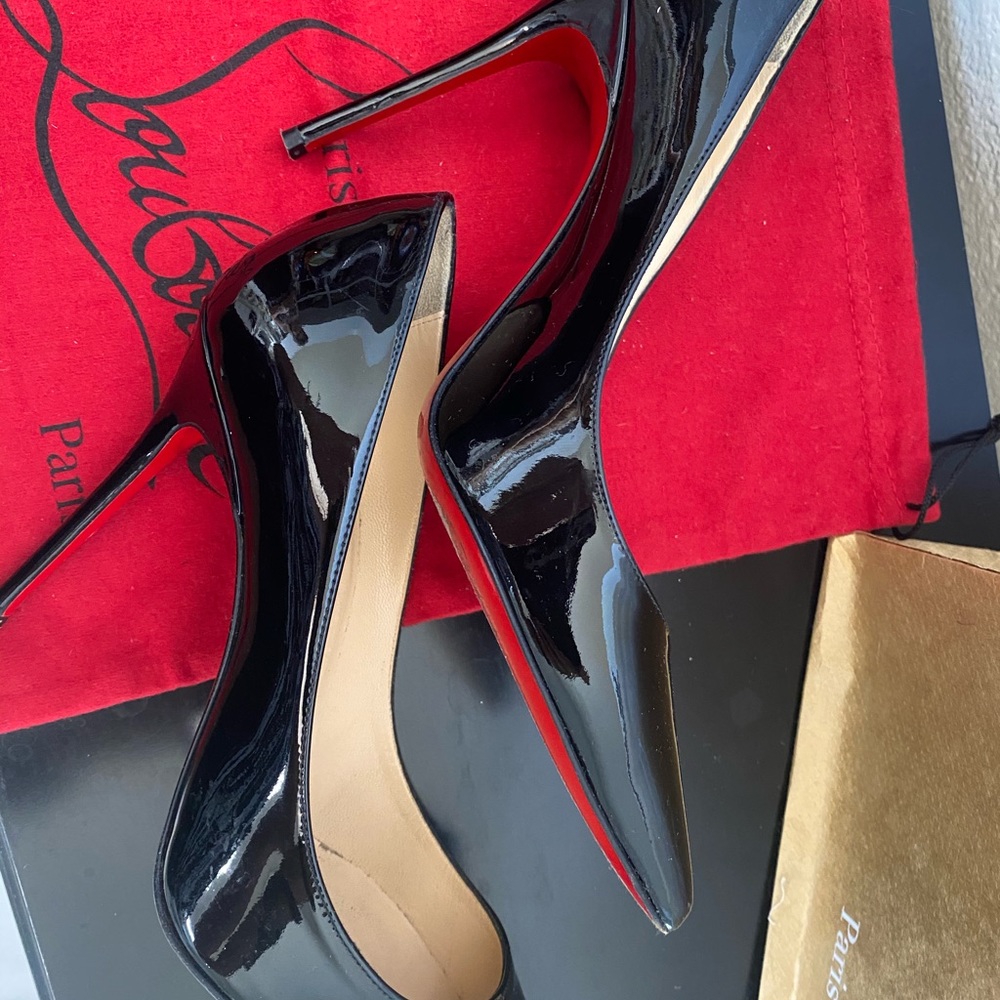Shoes - Picture 4 of 6